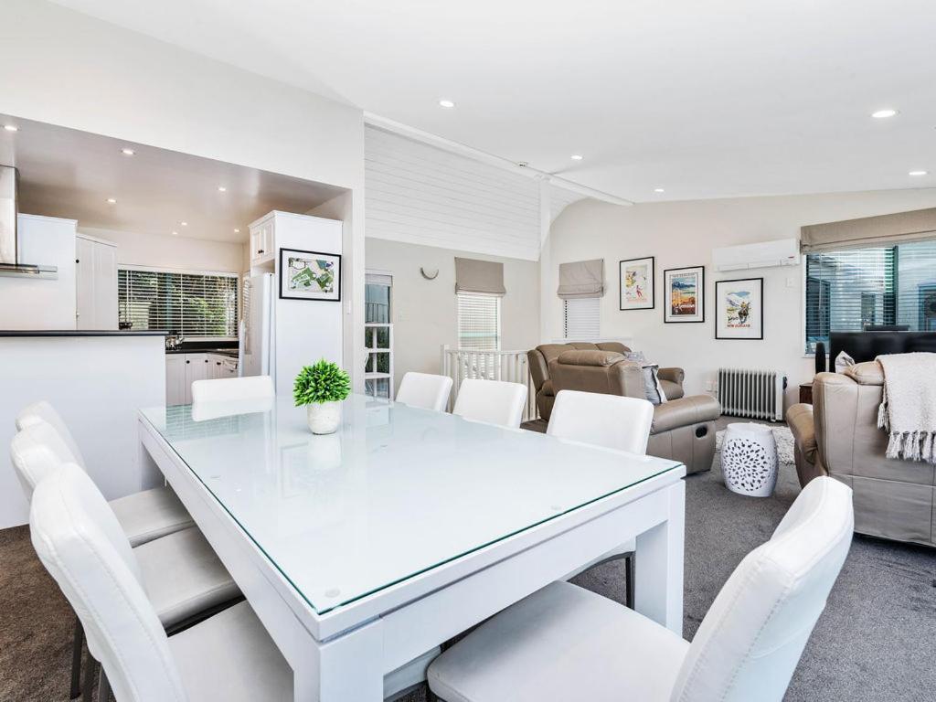 Lakefront Living At Remarkables Retreat - Unit 4 Queenstown Bagian luar foto