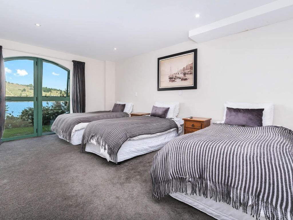 Lakefront Living At Remarkables Retreat Queenstown Bagian luar foto